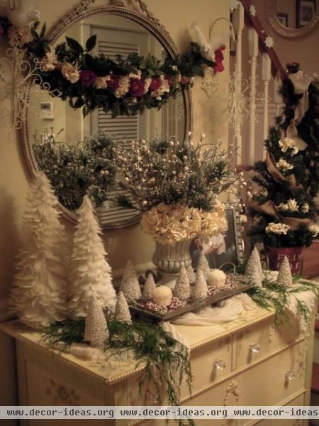 Holiday Decor - traditional - entry - new york