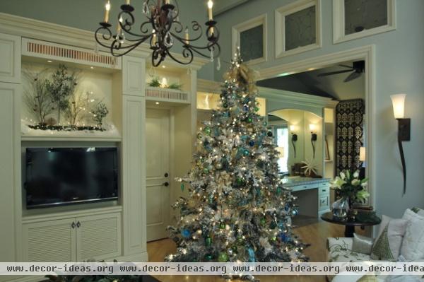 Christmas Decorating like a PRO - traditional - living room - san diego