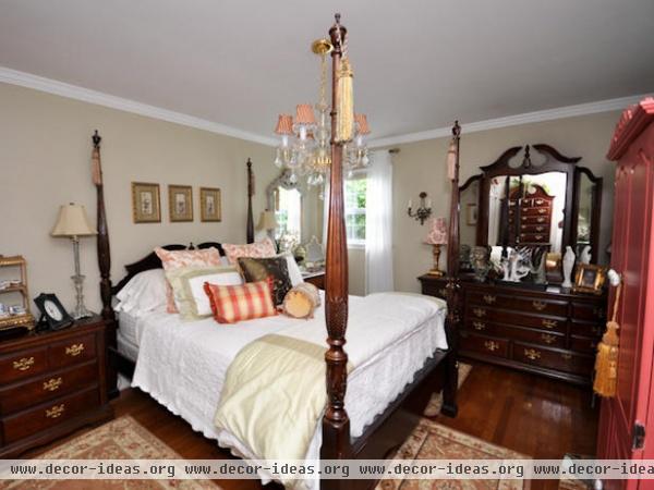 Cottage Bedrooms  Judi Ackerman : Designer Portfolio