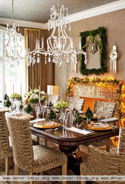 Decorating: Holiday Mantels