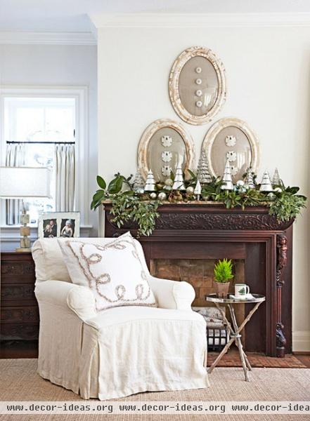 Decorating: Holiday Mantels