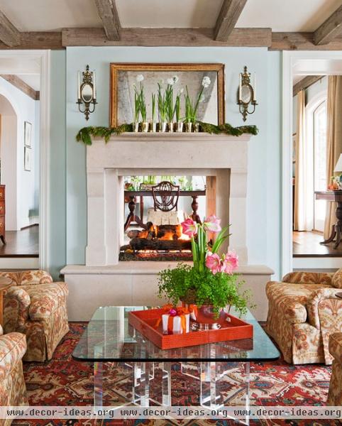 Decorating: Holiday Mantels