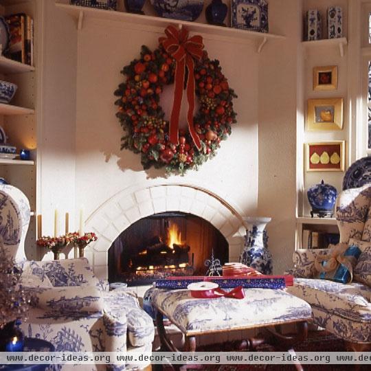 Decorating: Holiday Mantels