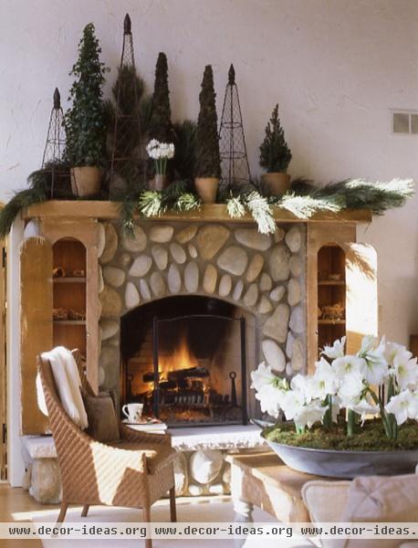 Decorating: Holiday Mantels