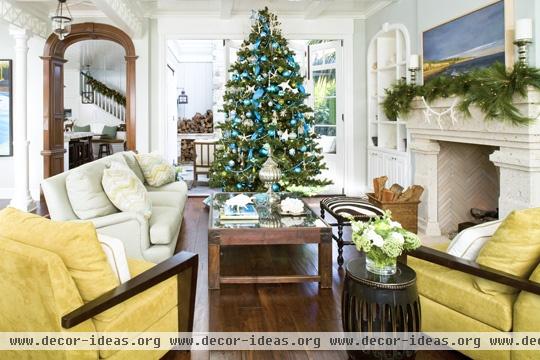 Decorating: Christmas Trees!