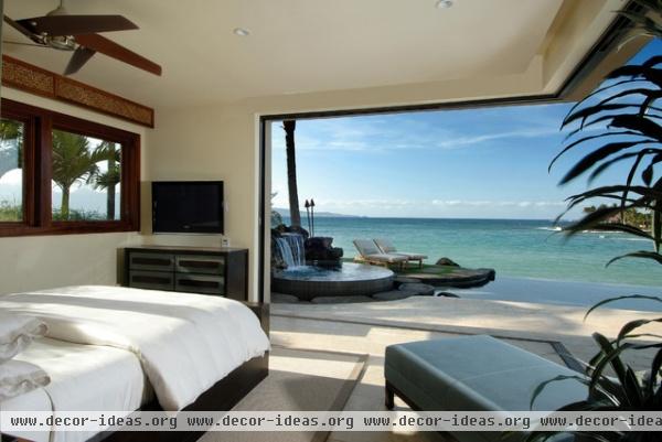 Ownby Design - tropical - bedroom - hawaii