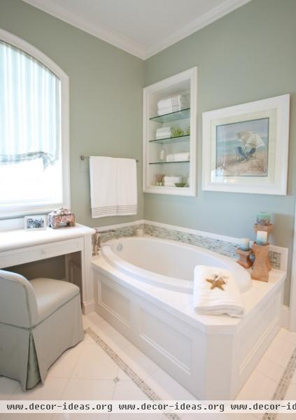 Beach Vacation Home - traditional - bathroom - houston