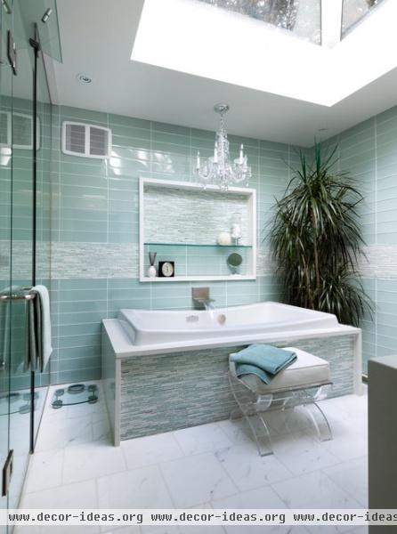 Master Ensuite Bathroom - Divine Homes - contemporary - bathroom - toronto