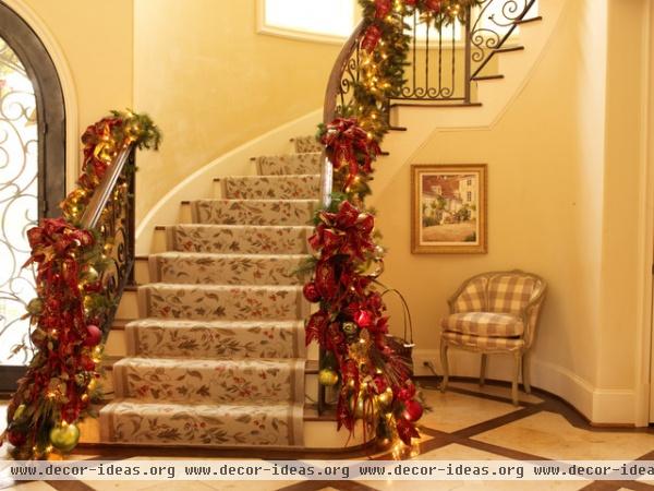 Christmas Interior - traditional - staircase - houston