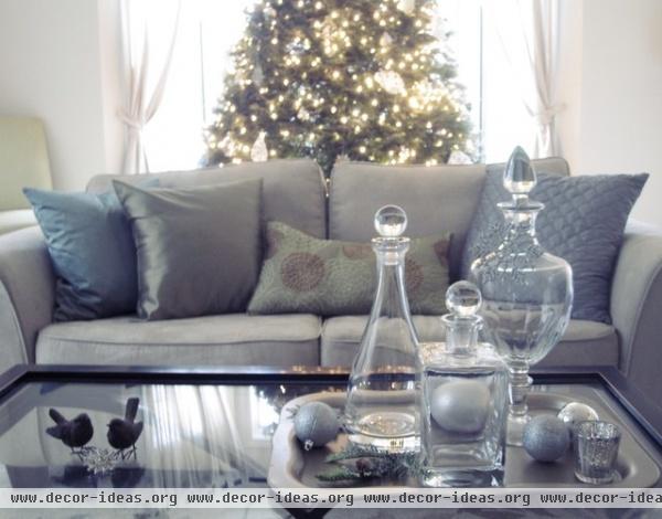 Holiday Decor - traditional - living room - portland