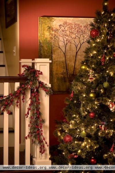 Staircase at Christmas - traditional - staircase - indianapolis