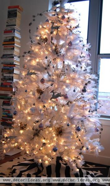 Christmas Tree! - modern - family room - dc metro