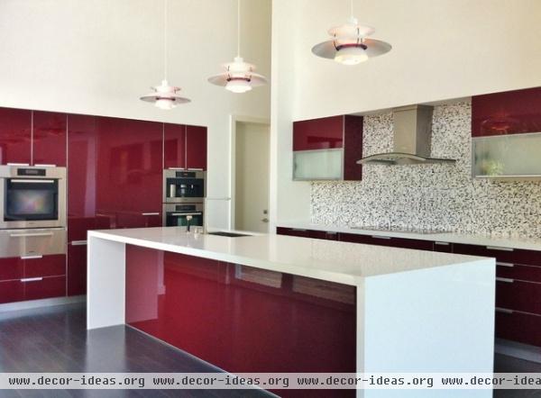 BarbaraBeach - contemporary - kitchen - miami