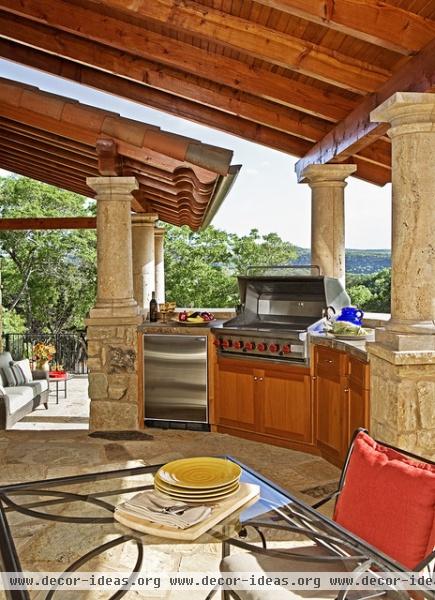 Seven Oaks - traditional - patio - austin