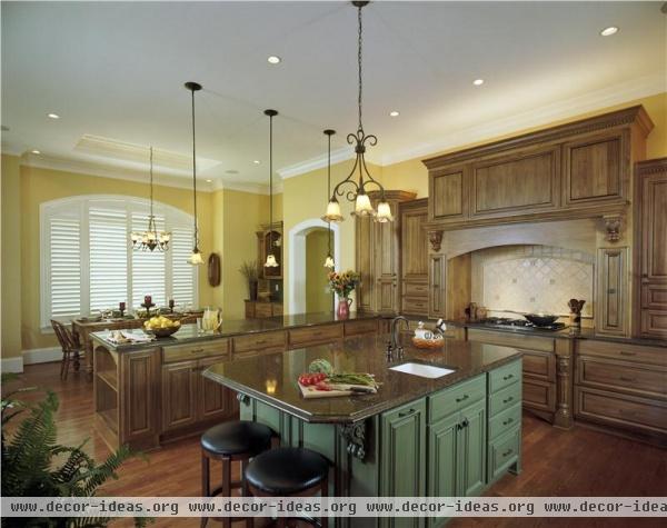 Open Traditional Kitchen by Amy  Conner-Murphy
