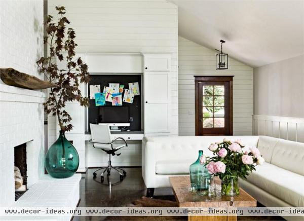 Light Contemporary Living Room by Jessica Helgerson Light Contemporary Living Room by Jessica Helgerson