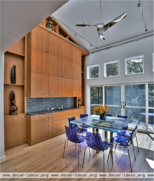 Light Contemporary Dining Room by Wendy Johnson Light Contemporary Dining Room by Wendy Johnson