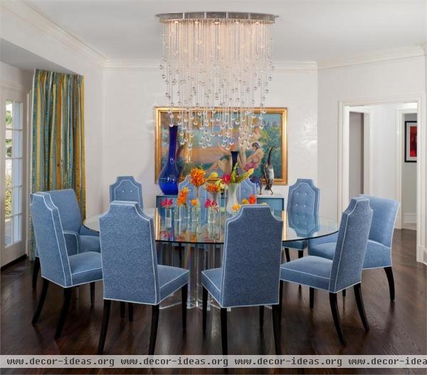Airy Transitional Dining Room by Guillaume Gentet Airy Transitional Dining Room by Guillaume Gentet