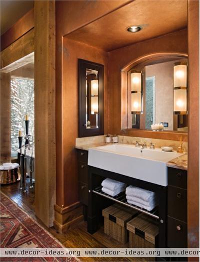 Classic Country/Rustic Bathroom by Jerry Locati