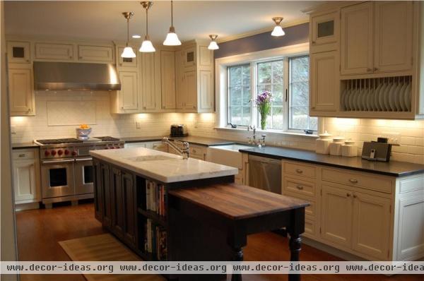 Classic Transitional Kitchen by Frankie Gonzalez