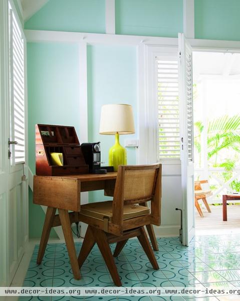 Midcentury Tropical Decor