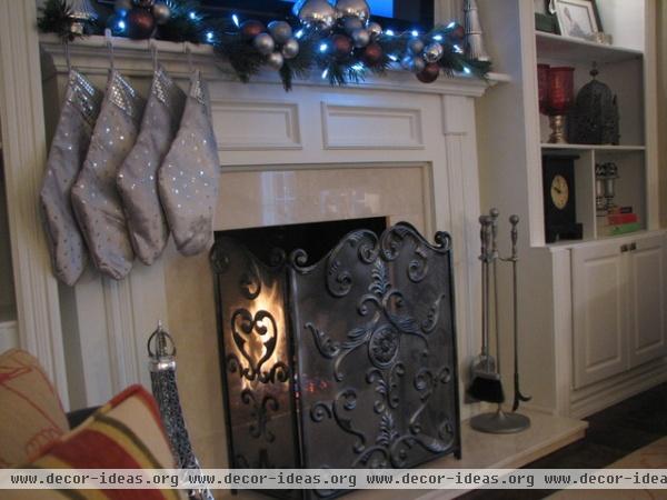 Christmas/Holiday Decorating - traditional - living room - toronto