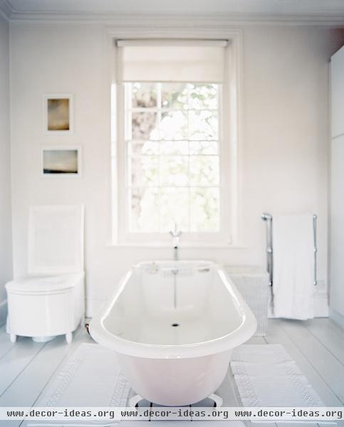 Country Traditional Bathroom Country Traditional Bathroom
