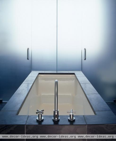 Modern Bathroom Modern Bathroom