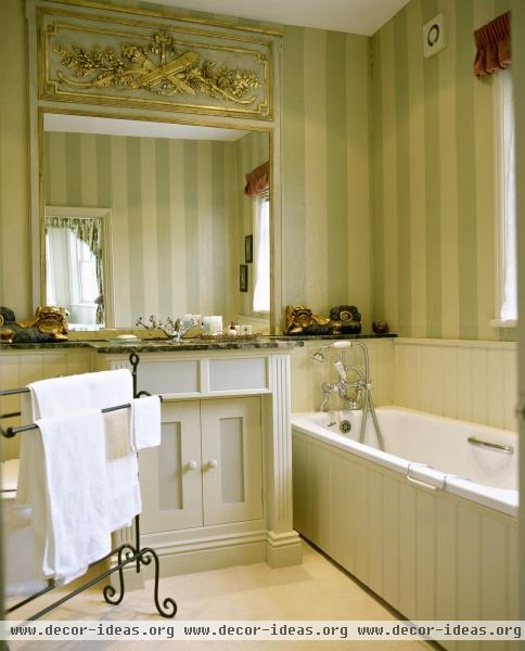 Traditional Bathroom Traditional Bathroom