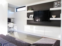 Houzz Tour: A Labor of Modern Love in Costa Mesa - modern - family room - orange county