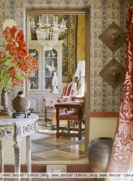 Traditional Living Room Traditional Living Room
