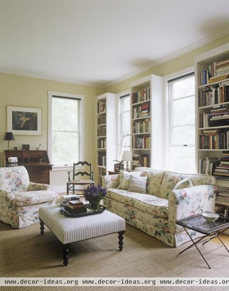 Traditional Living Room