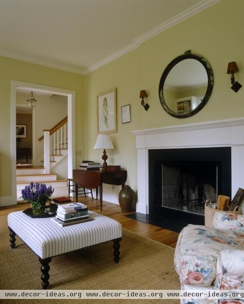 Traditional Living Room