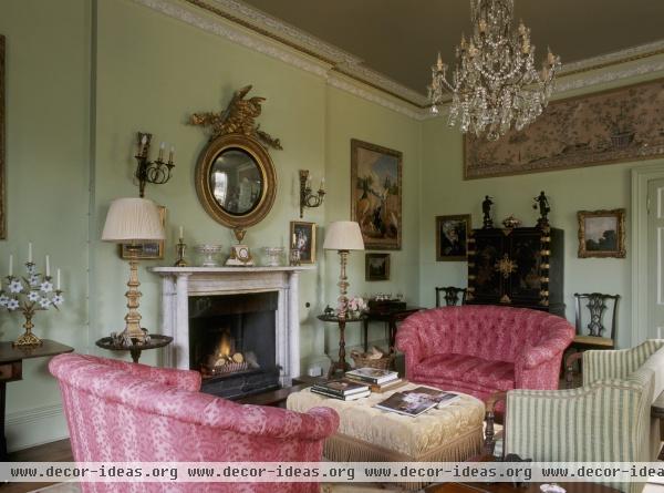 Traditional Living Room