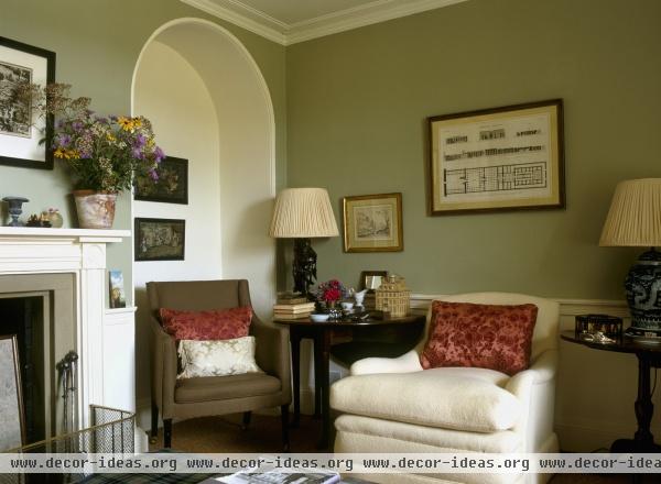 Traditional Living Room