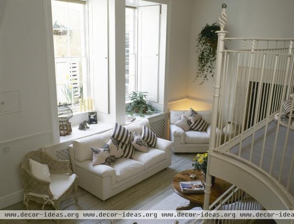 Traditional Living Room