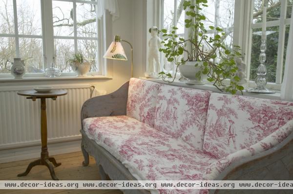 Traditional Living Room