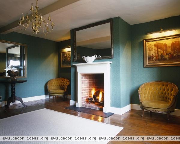 Traditional Living Room