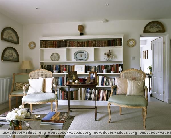 Traditional Living Room