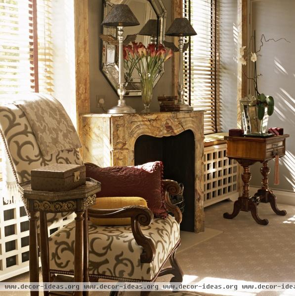 Traditional Living Room