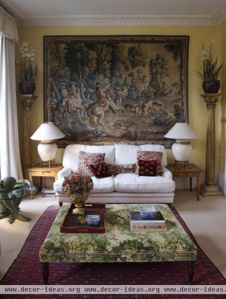 Traditional Living Room Traditional Living Room