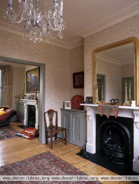 Traditional Living Room