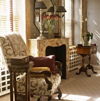 Traditional Living Room