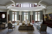 Traditional Living Room