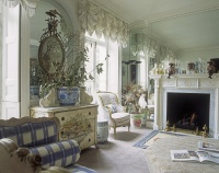 Traditional Living Room