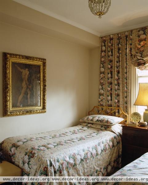 Traditional Bedroom Traditional Bedroom