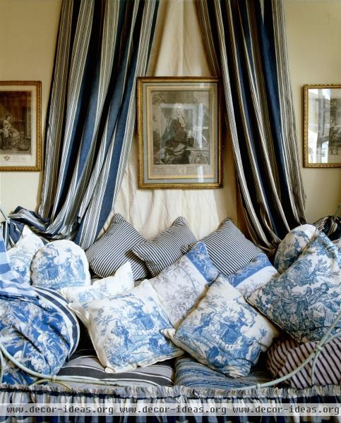 Traditional Bedroom Traditional Bedroom