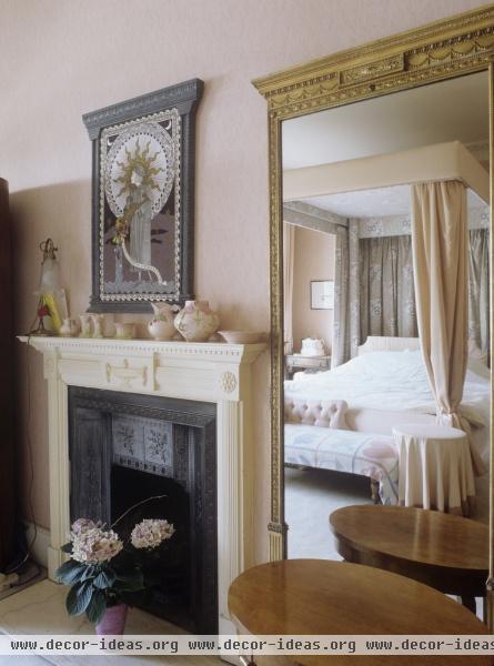 Traditional Bedroom Traditional Bedroom