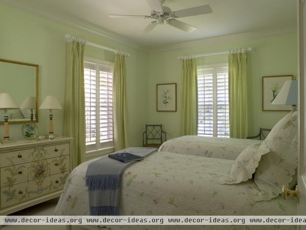 Country Traditional Bedroom Country Traditional Bedroom