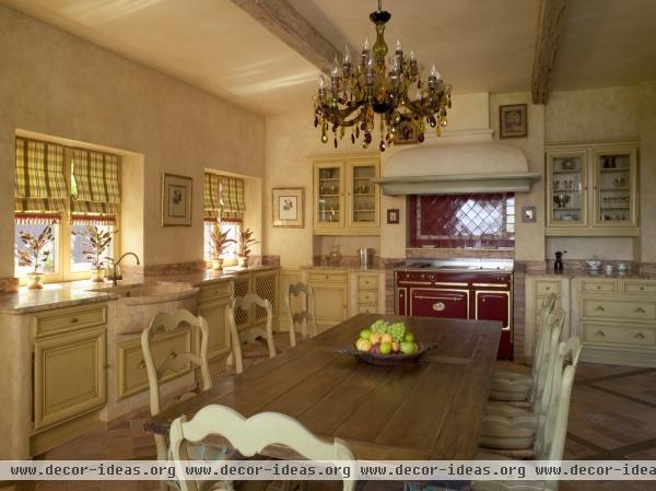 Traditional Kitchen